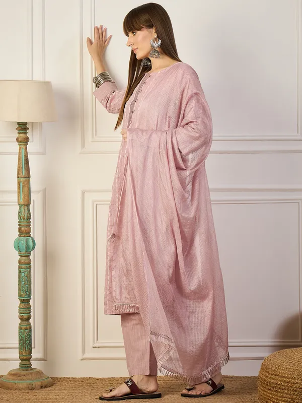 Pink_Jacquard_Kurta_Set_With_Pants_And_Dupatta_Traditional_Ethnic_Wear_For_Women