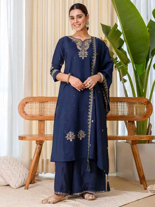 Navy_Blue_Embroidered_Ethnic_Kurta_Set_With_Dupatta_For_Women