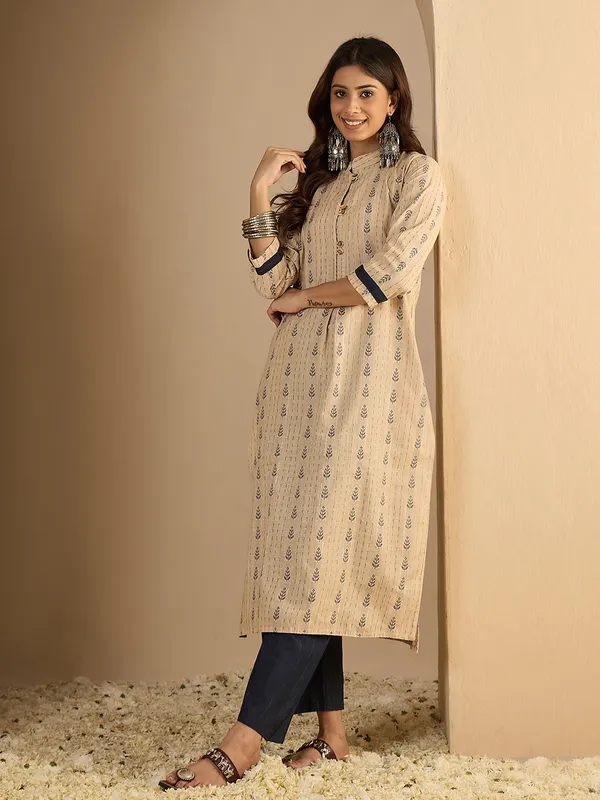 Beige_Printed_Straight_Kurta_With_Mandarin_Collar_And_Side_Slits_For_Women