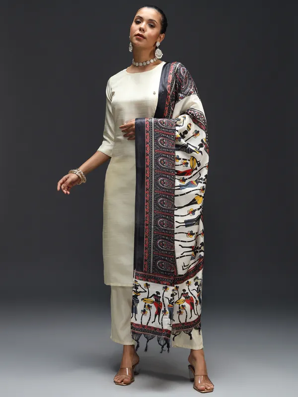 Cream_Kurta_Set_With_Tribal_Print_Dupatta_For_Women