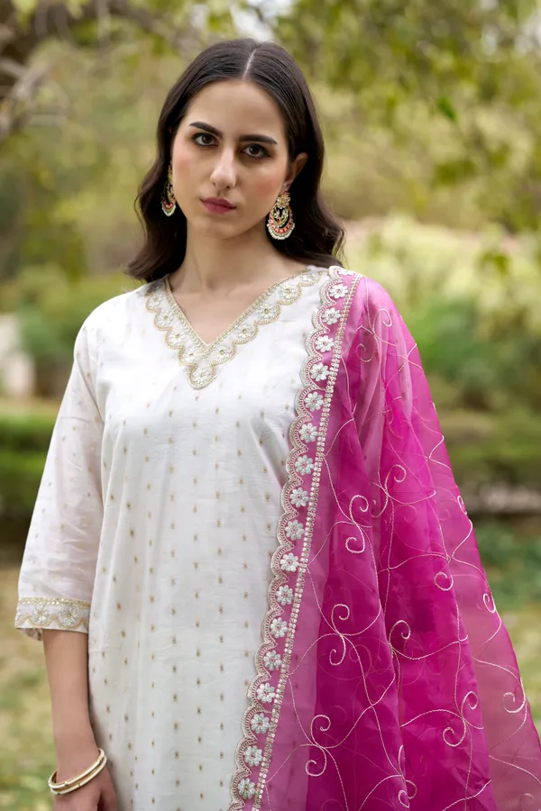 White_And_Pink_Embroidered_Kurta_Set_With_Dupatta_For_Women