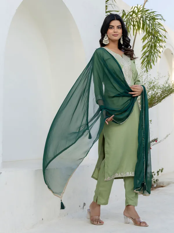 Green_Embroidered_Kurta_Set_With_Dupatta_For_Women