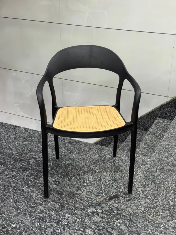 Black_Net_Premium_Armrest_Chair_|_62D_X_70W_X_89H_Cm