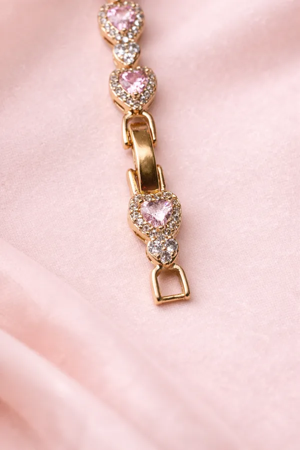 Ilanja_Golden_Rose_Gold_Crystal_Heart_Charm_Bracelet_for_Women