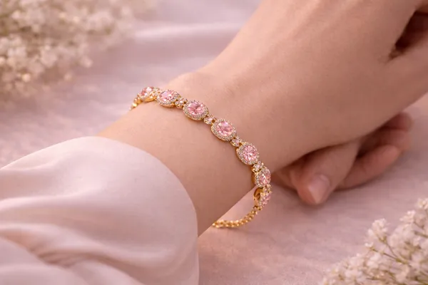 Ilanja_Golden_Rose_Gold_Crystal_Heart_Charm_Bracelet_for_Women
