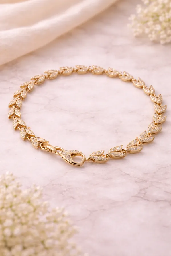 Ilanja_Gold_Leaf_Bracelet_for_Women
