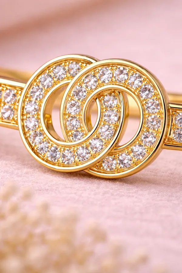 Ilanja_Golden_Eternal_Knot_bracelet_for_Women