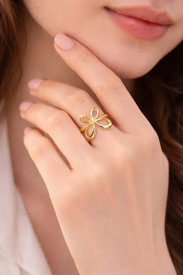 Ilanja_Gold_Infinity_Bow_Ring_for_Women