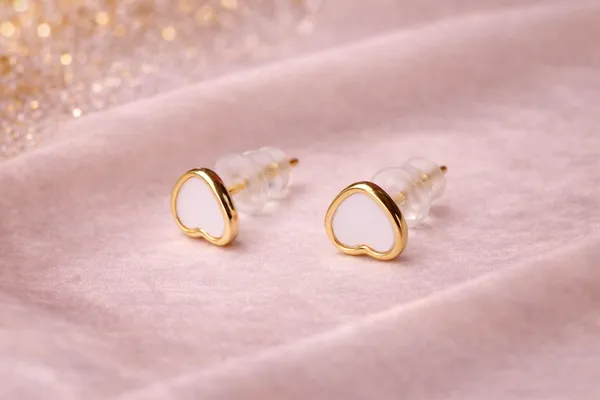 ILANJA_Pure_Love_Heart_mini_Studs_18KT_GOLD_PLATED_|_ANTITARNISH__|_WATERPROO_F_|_MODERN_STYLE|_