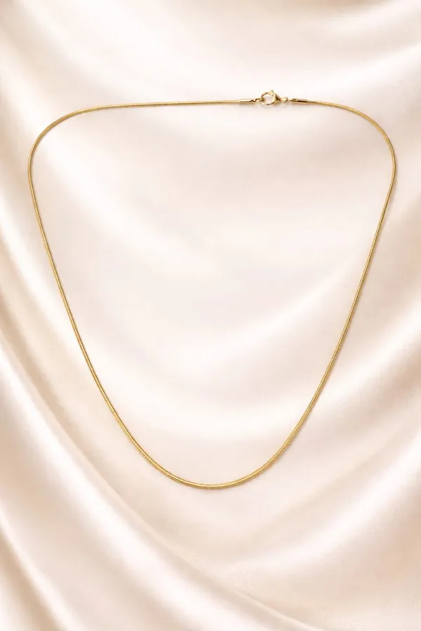 Gold_Wire_Minimalist_Adjustable_Choker_Necklace_for_Women