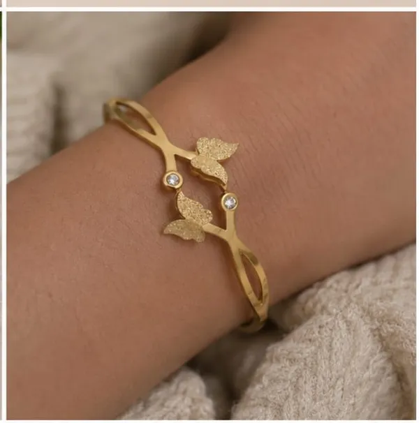 Rivorah_Rose_Gold_Butterfly_Crystal_Bracelet_for_Women