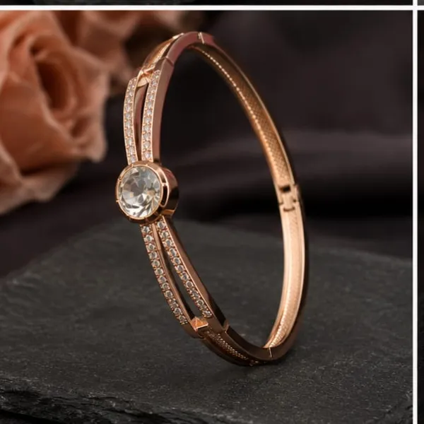 Rivorah_Rose_Gold_Solitaire_Crystal_Bracelet_for_Women