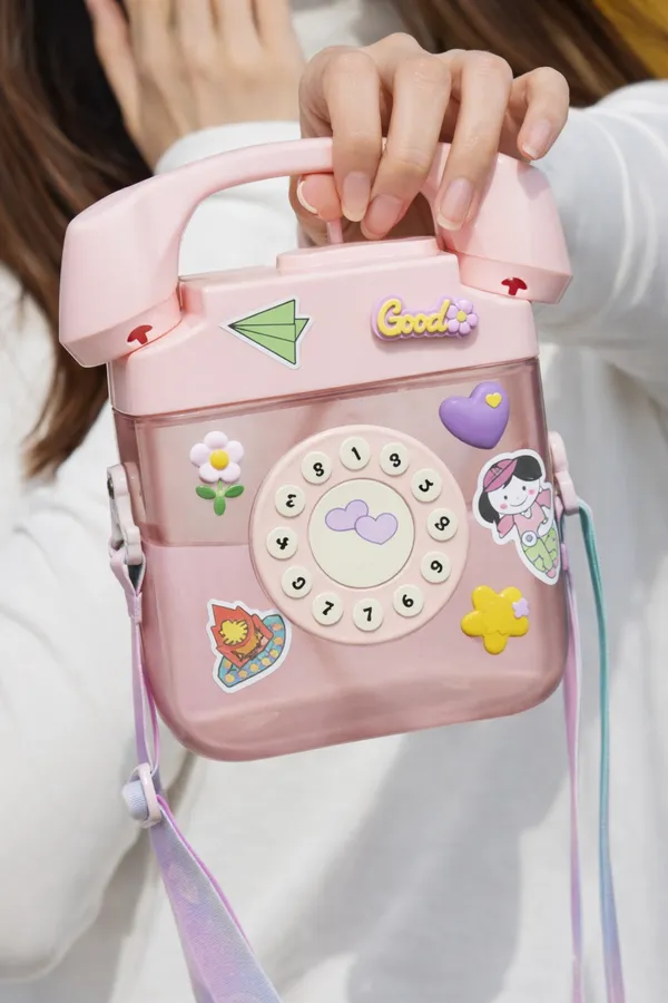 Telephone_Bottle_–_Pink