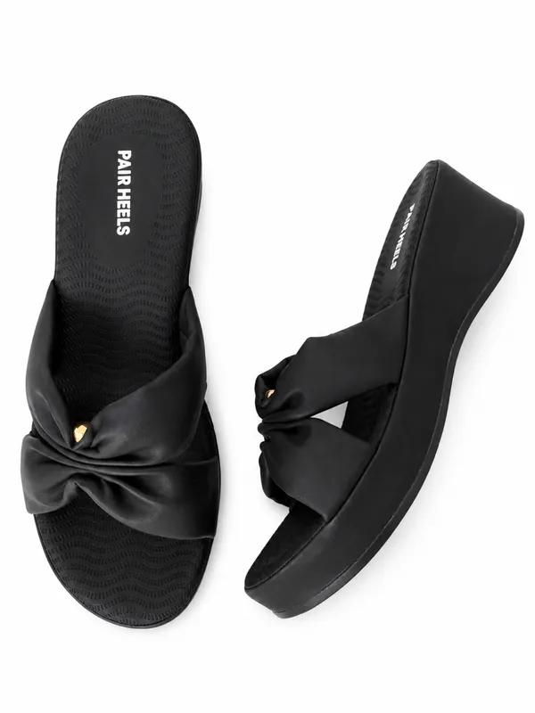 PAIR_HEELS_Women_Black_Comfort_Wedge_Slides_|_Stylish_Slip-On_Platform_Sandals