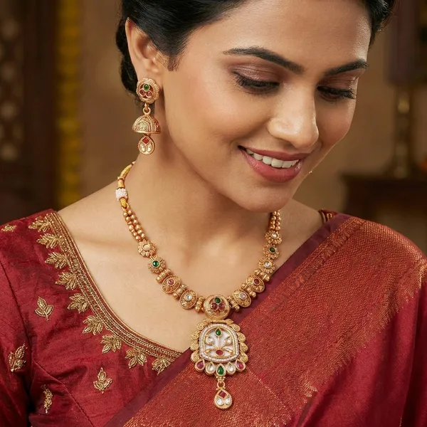 Gold_Base_Material_Alloy_Hasdi_Necklace_Set_For_Women