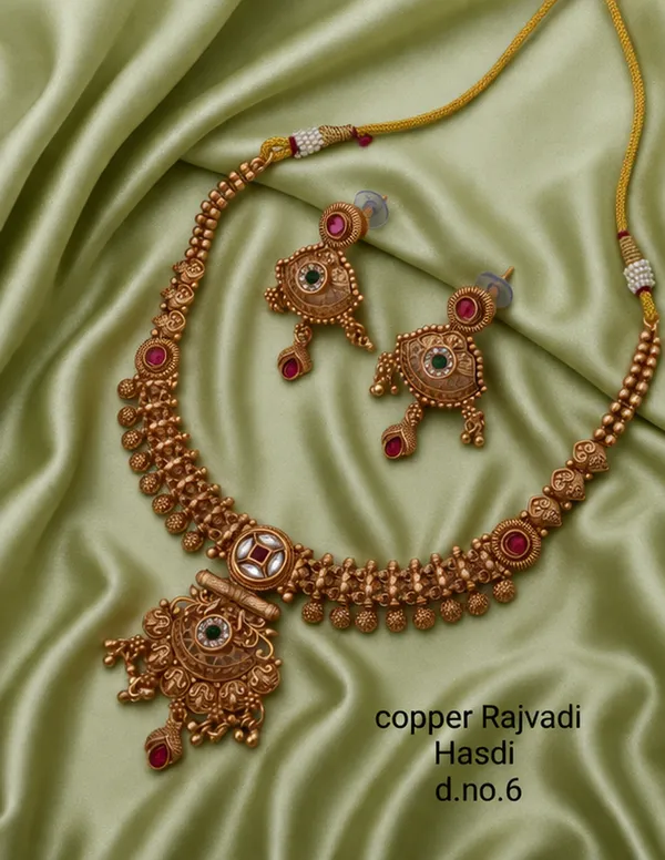 Gold_Base_Material_Alloy_Hasdi_Necklace_Set_For_Women