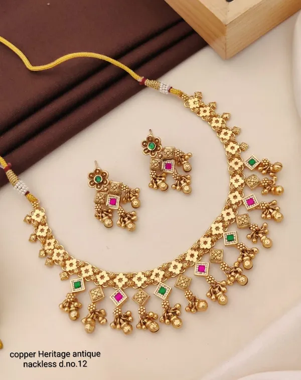 Gold_Base_Material_Alloy_Antique_Necklace_Set_For_Women