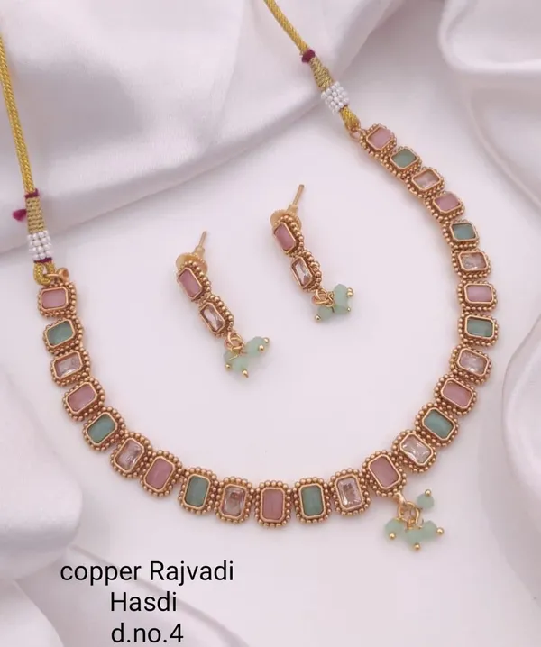 Gold_Base_Material_Alloy_Hasdi_Necklace_Set_For_Women