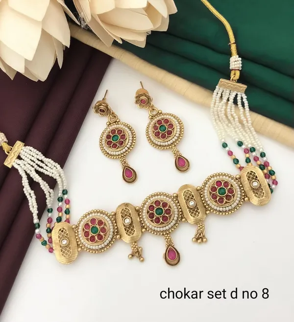 Gold_Base_Material_Alloy_Pearl_Choker_Set_For_Women