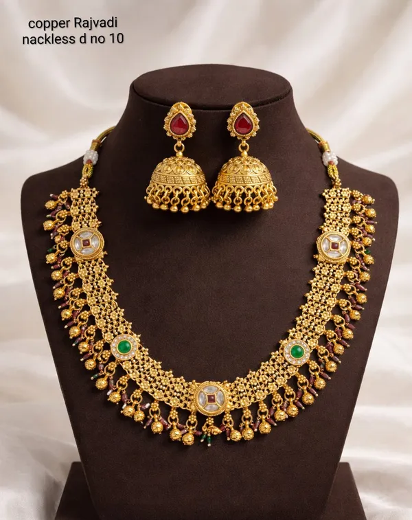 Gold_Base_Material_Alloy_Traditional_Necklace_Set_For_Women