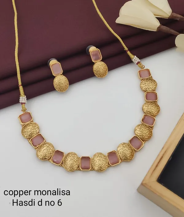 Gold_Base_Material_Alloy_Monalisa_Hasdi_Set_For_Women