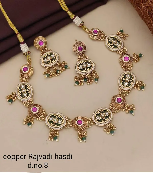 Gold_Base_Material_Alloy_Hasdi_Necklace_Set_For_Women