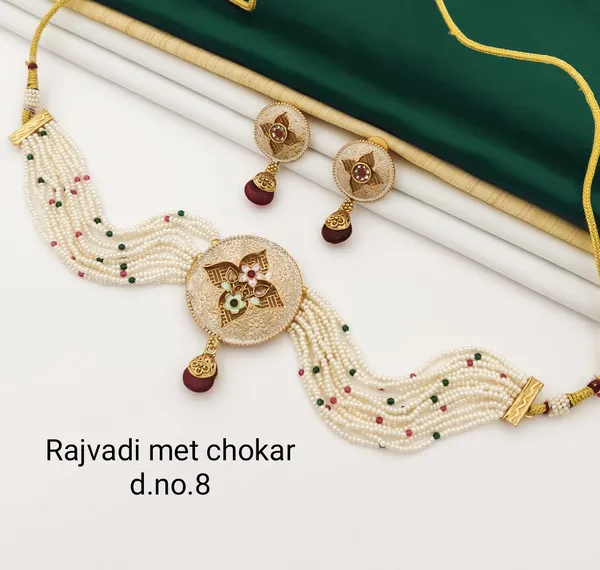 Gold_Base_Material_Alloy_Pearl_Choker_Set_For_Women