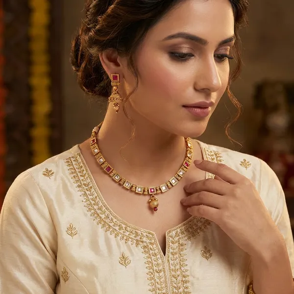 Gold_Base_Material_Alloy_Kundan_Hasdi_Set_For_Women