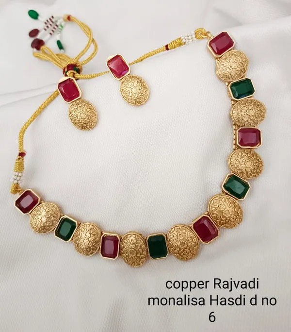 Gold_Base_Material_Alloy_Monalisa_Hasdi_Set_For_Women