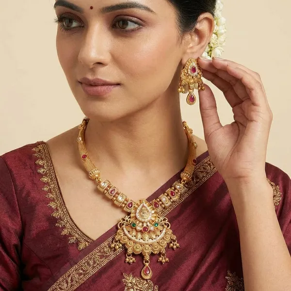 Gold_Base_Material_Alloy_Hasdi_Necklace_Set_For_Women