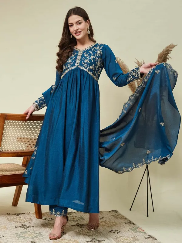Pack_of_2_-_Silk_Blend_Kurta_Pant_Dupatta_Set_For_Women_