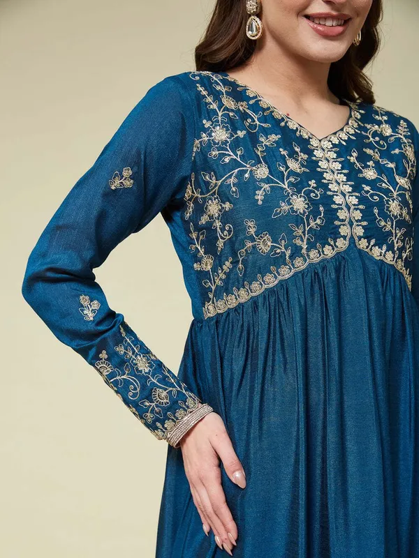 Dark_Blue_Silk_Kurta_Pant_Dupatta_Set_For_Women