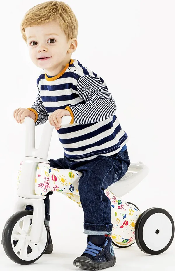 Multicolor_Chillafish_Bunzi_Fad_Edition_2_In_1_Gradual_Balance_Bike_Tricycle_Dream_Of_Outer_Space_For_Kids
