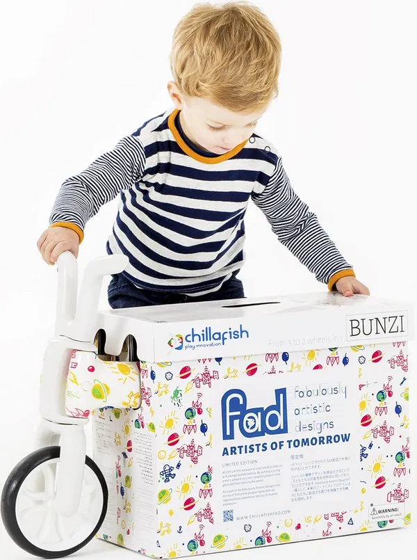 Multicolor_Chillafish_Bunzi_Fad_Edition_2_In_1_Gradual_Balance_Bike_Tricycle_Dream_Of_Outer_Space_For_Kids