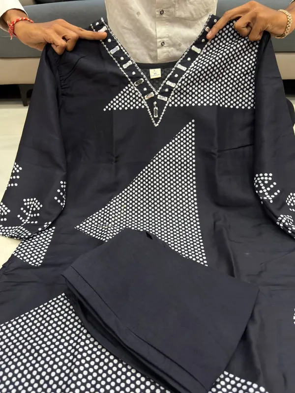 Lime_Black_Premium_Pure_Cotton_Slub_Kurti_Pant_Set_with_Stylish_Chevron_Yoke