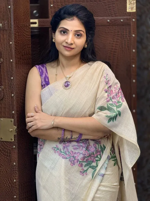 Cream_With_Blue_Linen_Digital_Saree_For_Women
