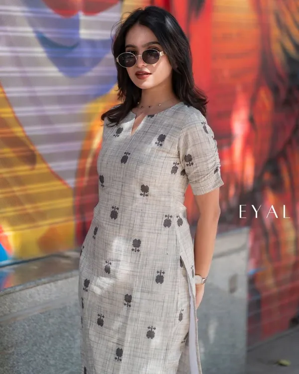 Sharda_Ethnic_LILAN_Premium_Cotton_Kurta_Pant_Set_–_Soft_Printed_Straight_Fit_Co-Ord_Set_with_Cotton_Lining