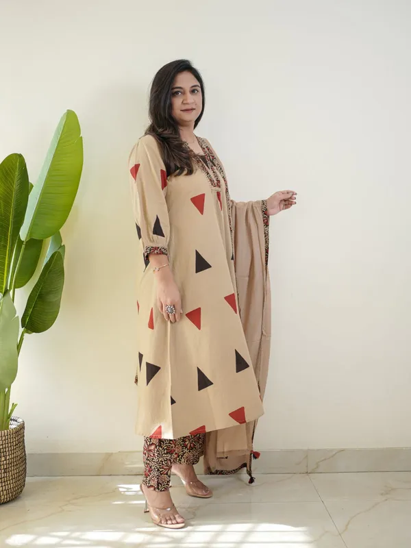 Sharda_Ethnic_Noor_SALONI_RED–_Premium_Jaipuri_Cotton_Kalamkari_Suit_Set