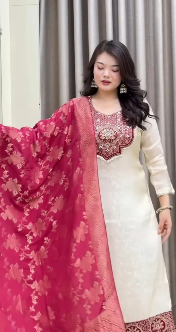 Sharda_Ethnic_Zariya_JASOOD–_Premium_Pure_Banarasi_Suit_Set_with_Embroidered_Neck
