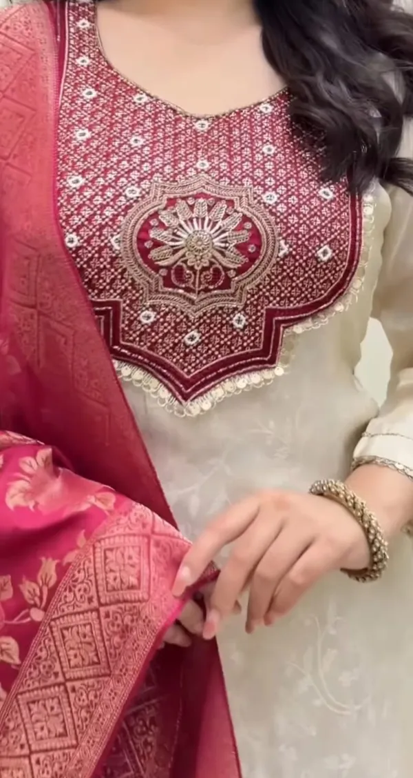 Sharda_Ethnic_Zariya_JASOOD–_Premium_Pure_Banarasi_Suit_Set_with_Embroidered_Neck