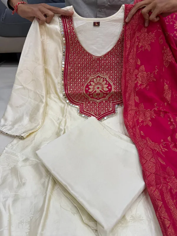 Sharda_Ethnic_Zariya_JASOOD–_Premium_Pure_Banarasi_Suit_Set_with_Embroidered_Neck