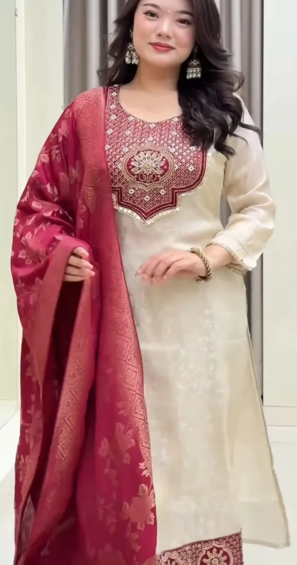 Sharda_Ethnic_Zariya_JASOOD–_Premium_Pure_Banarasi_Suit_Set_with_Embroidered_Neck