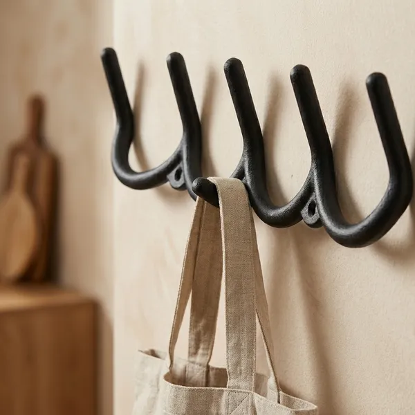 Multi_Hook_Hanger_Modern_&_Stylish_Design