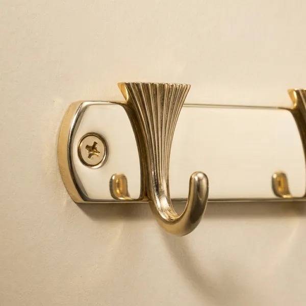 Multi_Hook_Hanger_Modern_&_Stylish_Design