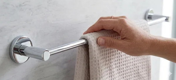 Towel_Rod_Modern_&_Stylish_Design