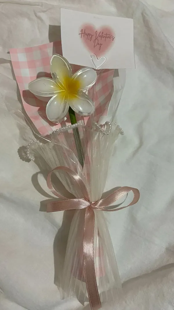Clutcher_Bouquet_For_Women