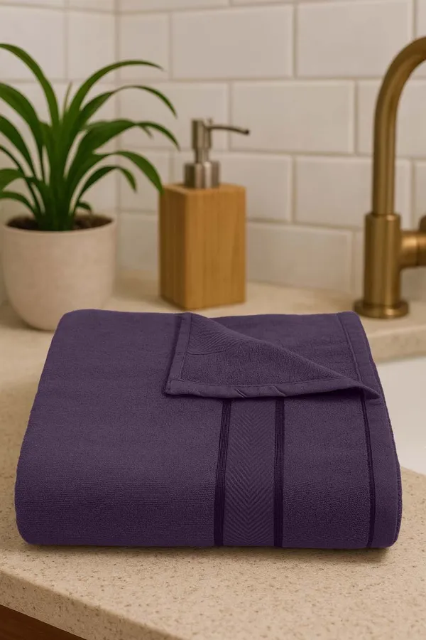Ultra_Soft_Violet_Bamboo_Bath_Towel