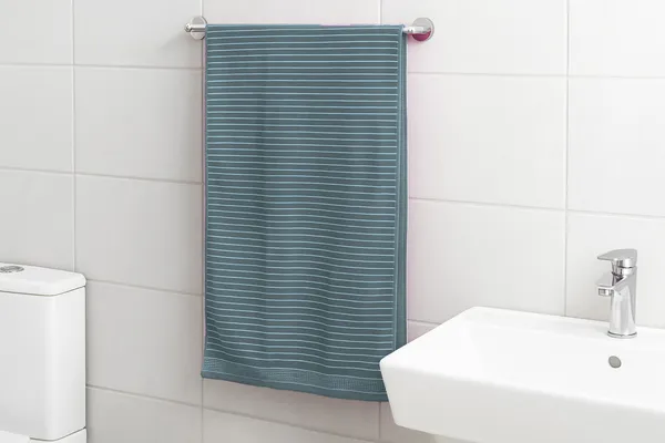 Striped_Turquoise_Cotton_Bath_Towel