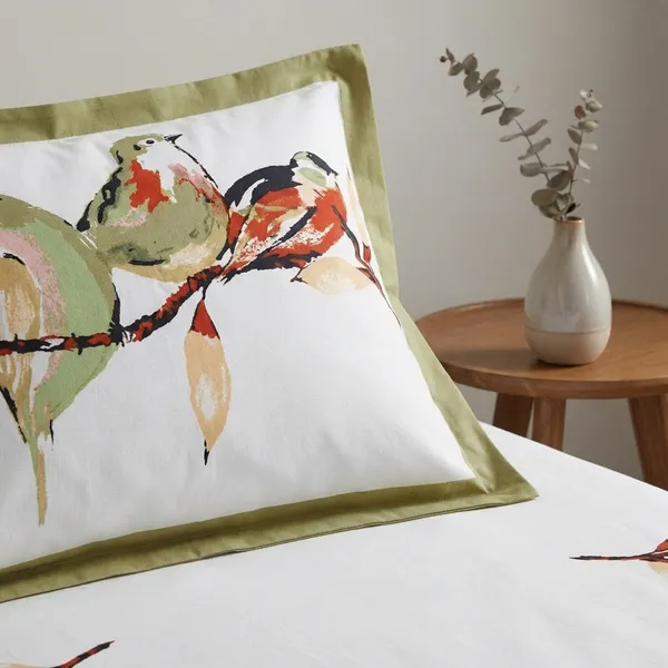 White_Bedsheet_With_Artistic_Bird_Print