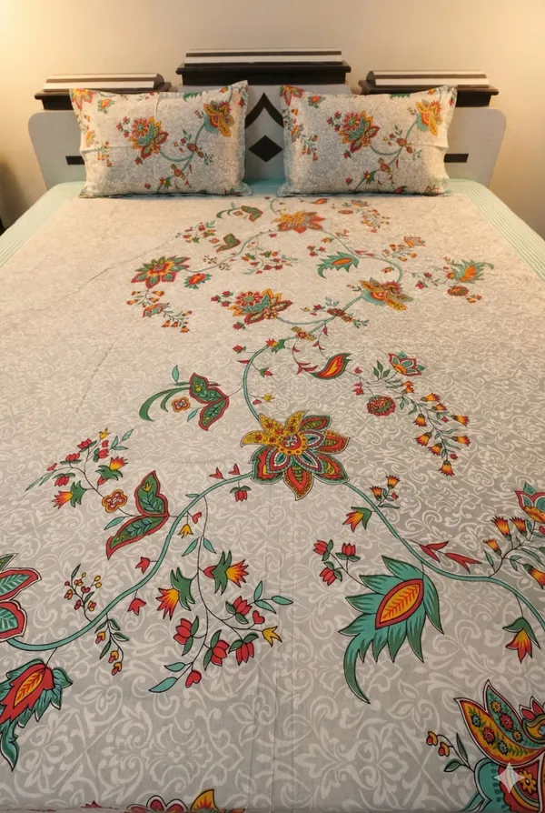 Floral_Bedsheet_With_Ethnic_Motifs